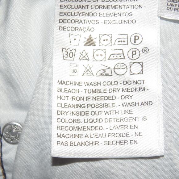 Levi’s Premium Medium Wash Denim Relaxed Straight Leg Dad Jeans - Picture 15 of 15